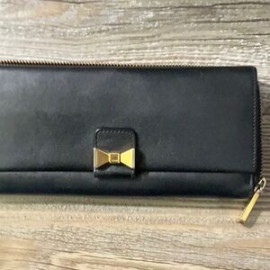 Chloe - Black Leather Bow Wallet